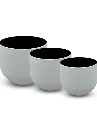 WHITE CHALK NEW SHAPE METAL PLANTERS